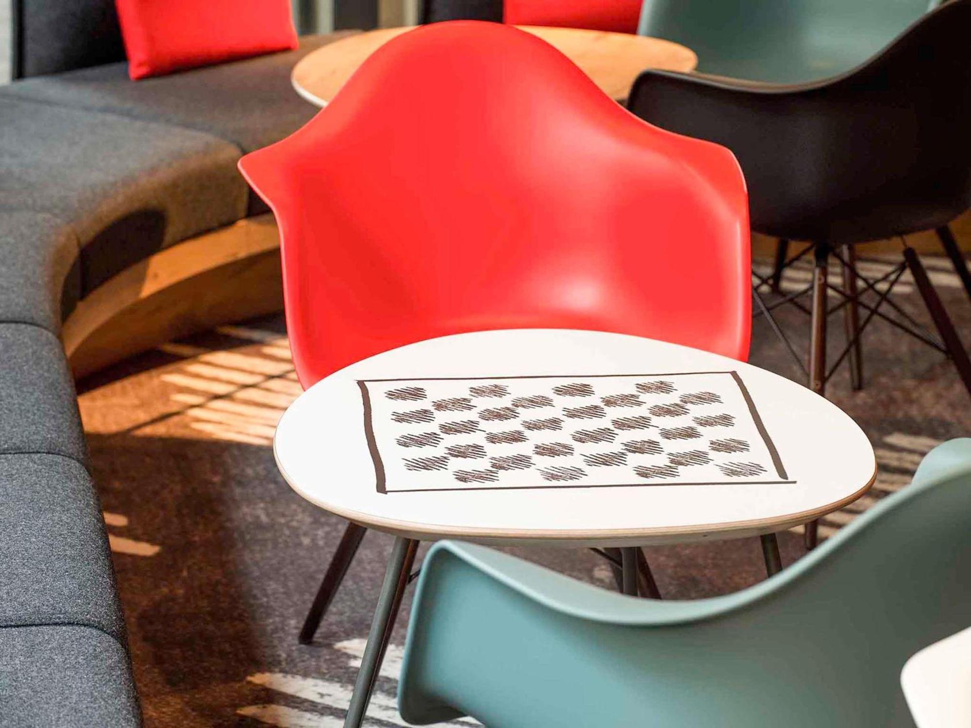 Ibis Epinal Centre Hotell Exteriör bild
